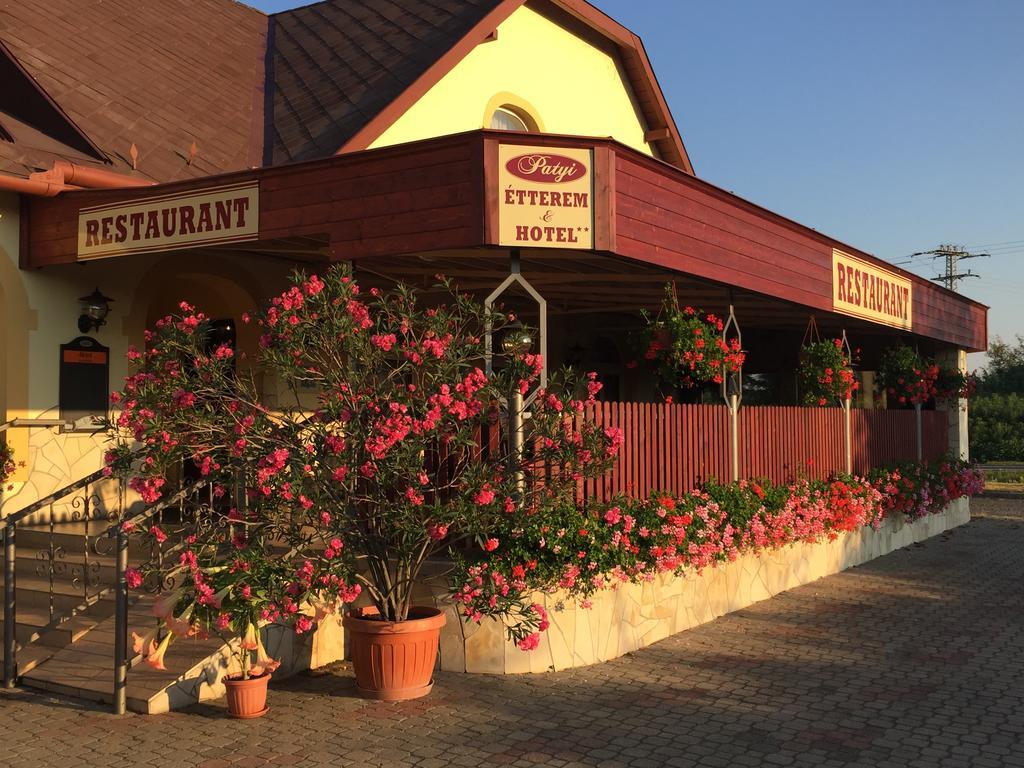 Patyi Étterem és Hotel Bögöte Exterior foto